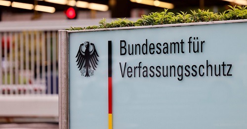 Bundesamt für Verfassungsschutz(BfV): Die AfD ist jetzt auch auf Bundesebene gesi­chert rechts­ex­tre­mis­tisch