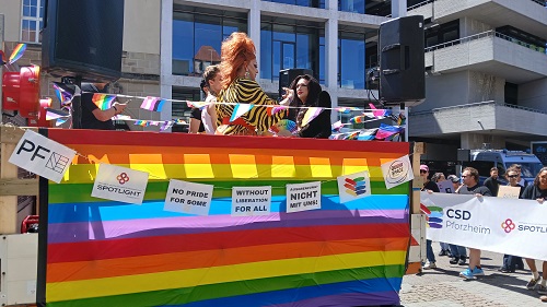 K13online Bildergalerie zum Pforzheimer CSD 2026: Politische Parade für sexuelle Vielfalt im Kampf gegen den Faschismus